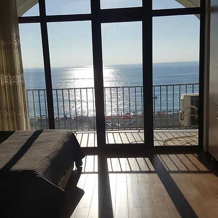 Kvariati Apartment Екстериор снимка